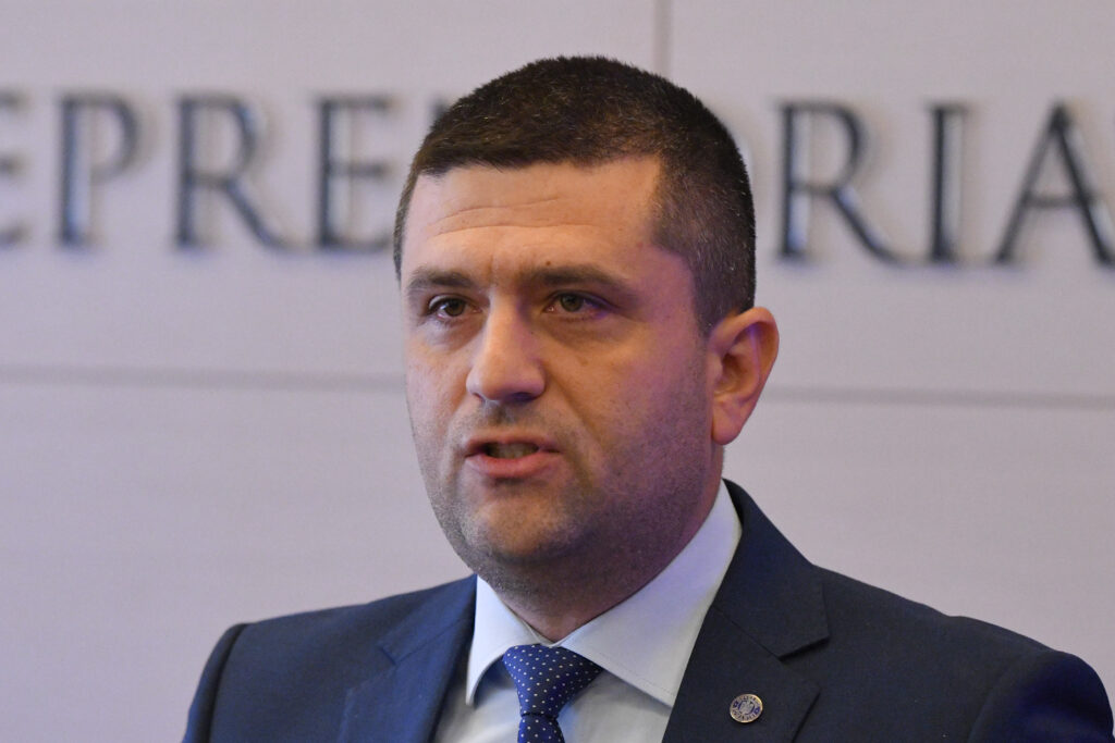 miruta,-despre-problemele-litoralului:-cand-ai-mai-putini-bani,-renunti-la-mare-si-la-restaurante