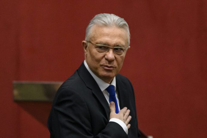 cristian-diaconescu-linisteste-populata:-nu-va-fi-razboi-in-romania