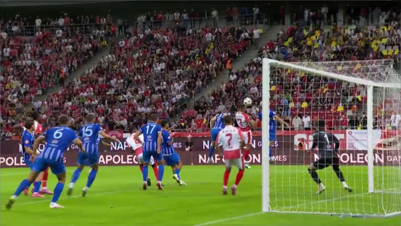 dinamo-–-farul-1-0,-acum-pe-sportro!-cainii-deschid-scorul-|-sport.ro