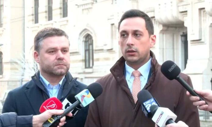 vlad-gheorghe-s-a-retras-din-cursa-pentru-primaria-capitalei-in-favoarea-lui-ciprian-ciucu:-este-o-decizie-responsabila-(video)-–-reporteris