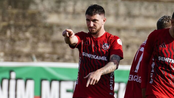 deian-sorescu,-gol-de-la-aproape-30-de-metri-in-cupa-turciei-astazi!-|-sport.ro