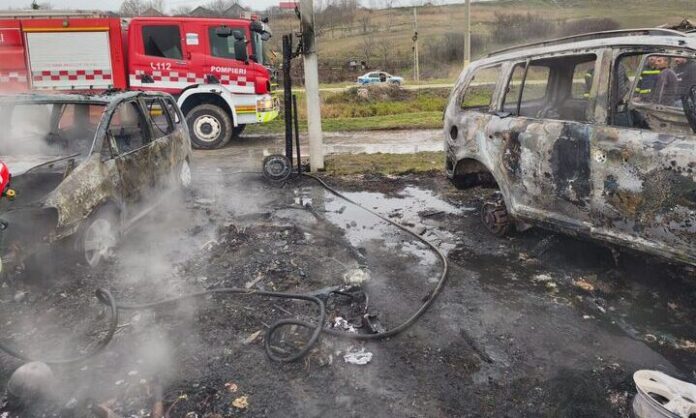 incendiu-violent-intr-un-garaj-din-judetul-iasi:-doua-masini-distruse-in-cateva-minute