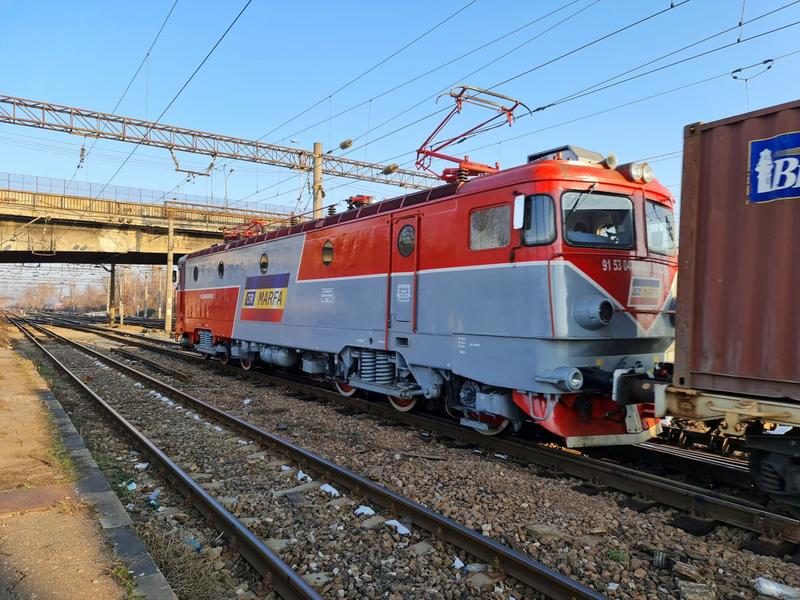 au-inceput-sa-circule-trenurile-companiei-de-transport-carpatica-feroviar-care-va-inlocui-operatorul-de-stat-cfr-marfa-–-hotnews.ro