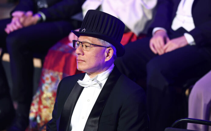 seful-celei-mai-valoroase-companii-din-lume-le-recomanda-oamenilor-sa-se-intoarca-la-munca-in-fabrica:-nu-toata-lumea-are-nevoie-de-doctorat-–-hotnews.ro