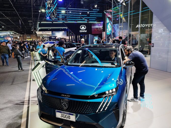 ue-a-reluat-discutiile-cu-china-pentru-stabilirea-unui-pret-minim-la-masinile-electrice-importate-–-hotnews.ro