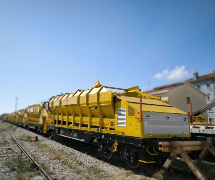 contract-de-2,1-miliarde-lei-pentru-modernizarea-a-37-km-de-cale-ferata-din-banat-cu-ce-viteza-vor-circula-trenurile-–-hotnews.ro