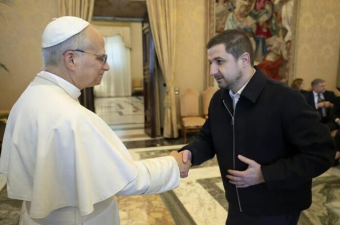 liderul-grupului-aur-in-ecr-s-a-intalnit-cu-papa-leon-al-xiv-lea